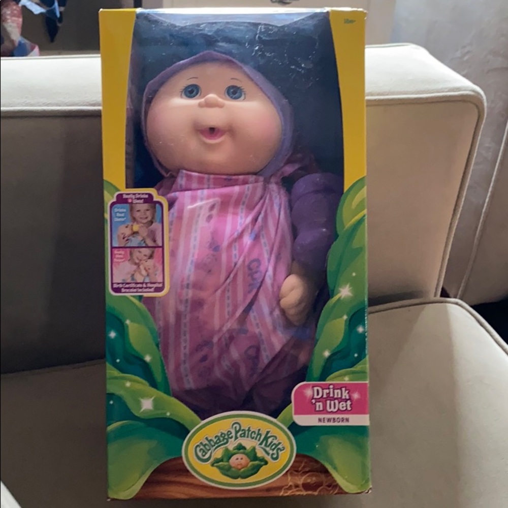 Cabbage Patch Kids DRINK 'N WET NEWBORN Doll 10